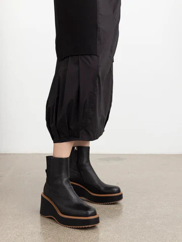 X LAB 612 Conscious Black Skirt