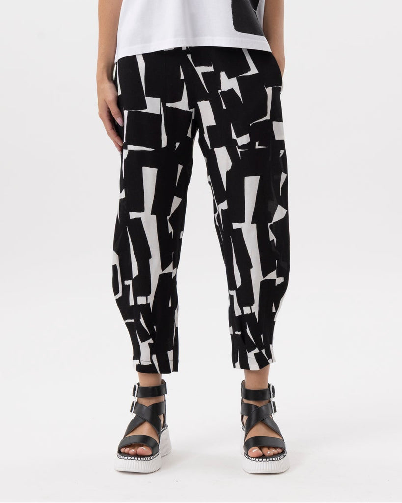 X.LAB Abstract Oasis Pants Black & White Print