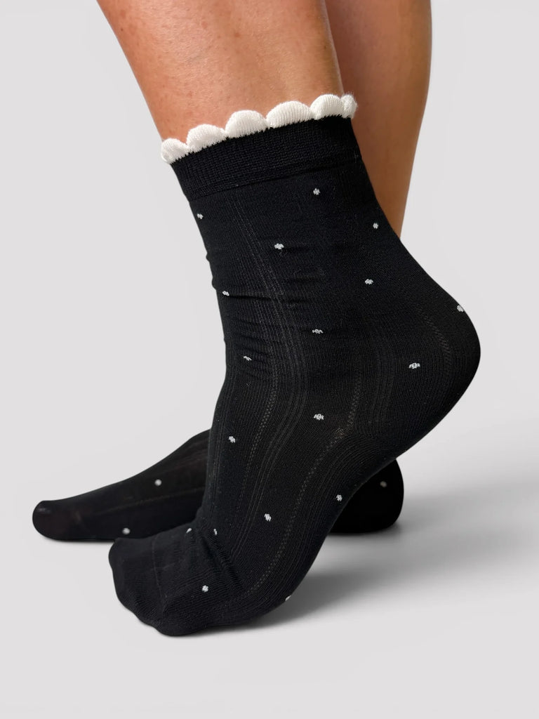 MInx Tulip Socks Black