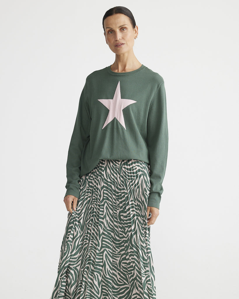 Brave & True Petra Star Knit Jumper Pale Moss