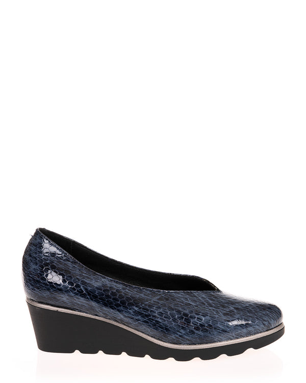 D'Chicas 3706 Zafiro River Patent Leather Low Wedge Shoe