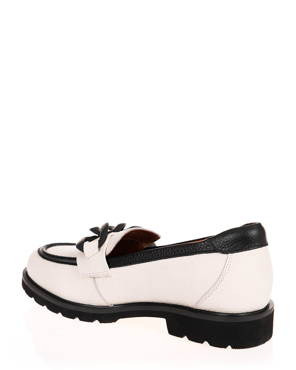 Chrissie Grady Pebbled Off White Leather Loafer