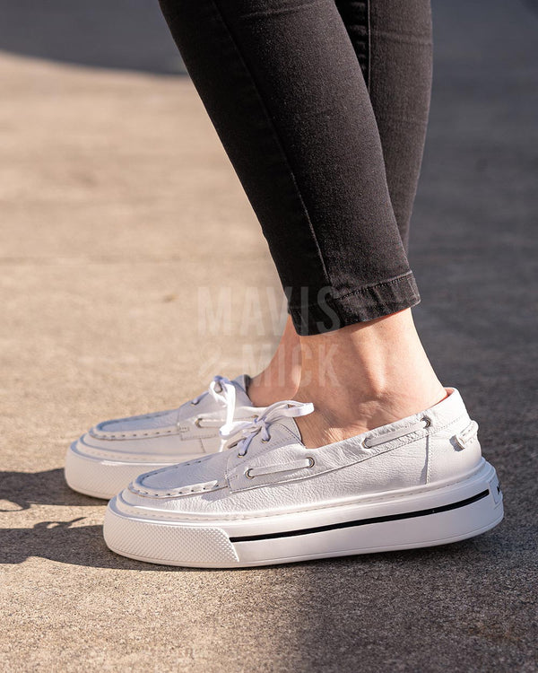Minx Saylor White Leather Casual
