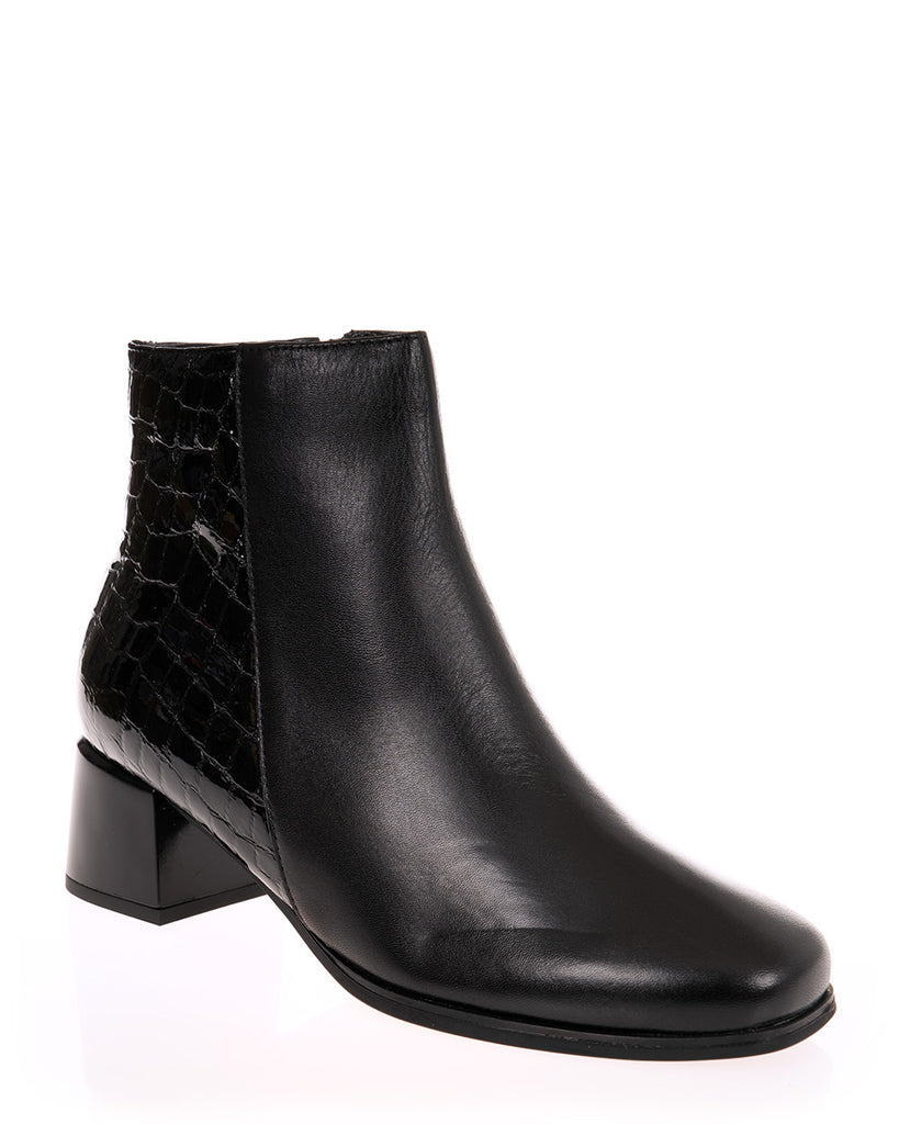 Pitillos 10824 Black Leather Ankle Boot