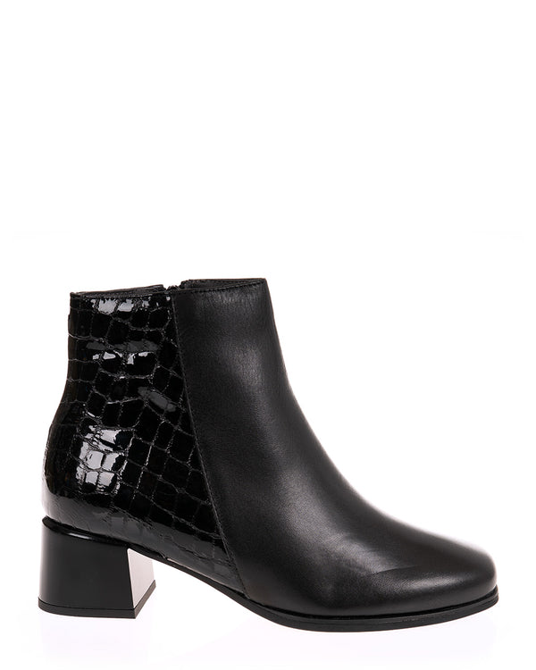 Pitillos 10824 Black Leather Ankle Boot