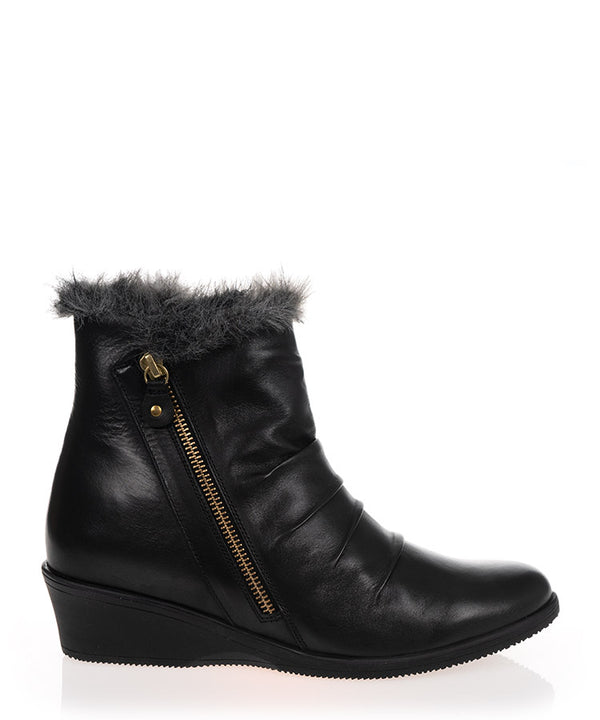 Le Sansa Ally Black Leather Ankle Boot